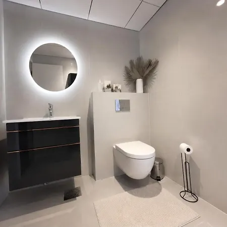 Korter Skyview Luxury, Wide Monitor And Scenic Bath Window Tallinn