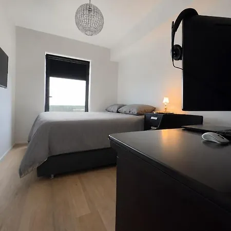 Skyview Luxury, Wide Monitor And Scenic Bath Window Korter *