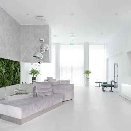 Skyview Luxury, Wide Monitor And Scenic Bath Window