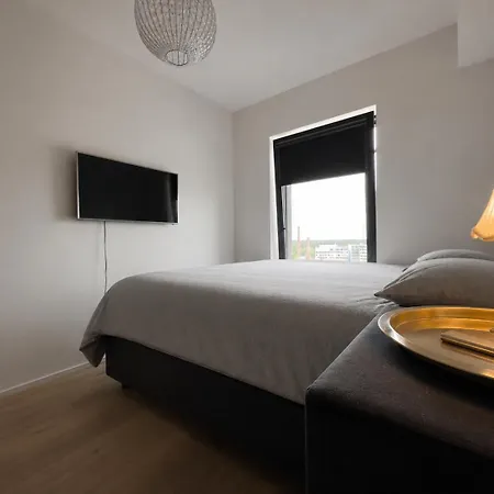 Skyview Luxury, Wide Monitor And Scenic Bath Window タリン